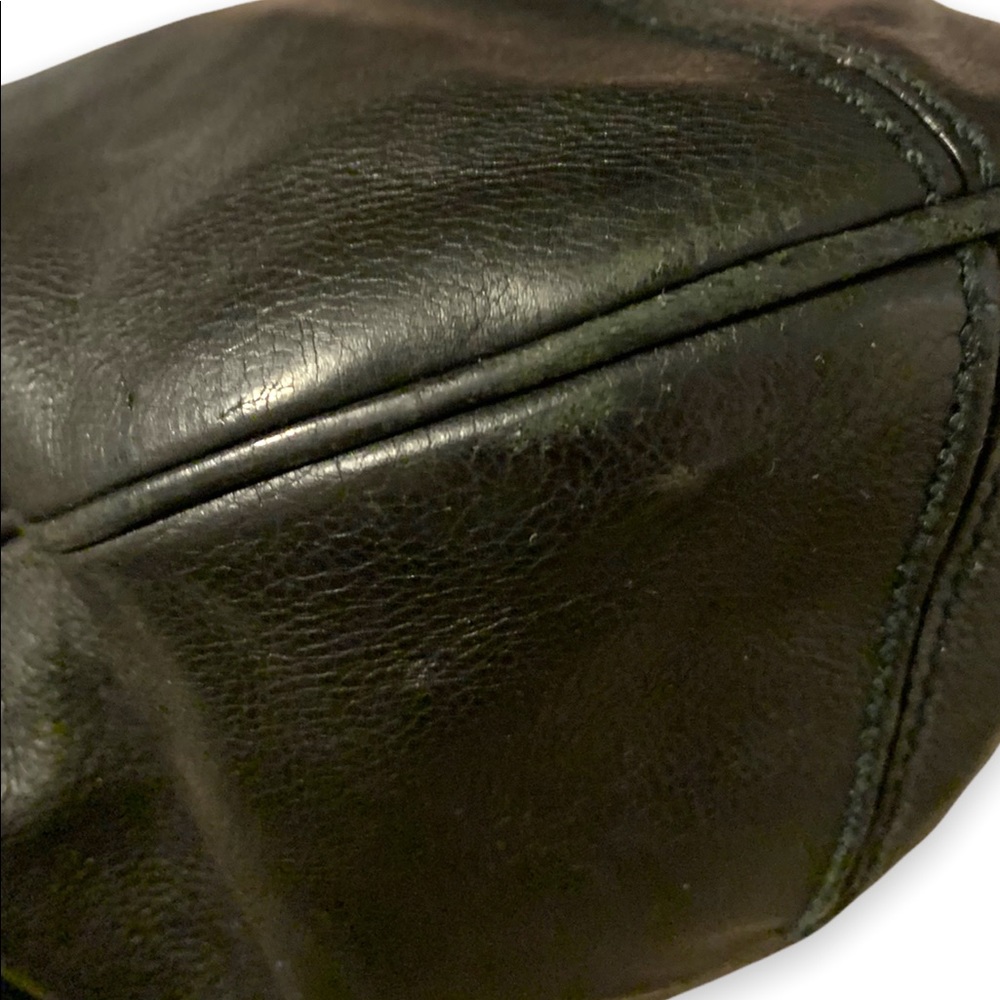 Yves Saint Laurent Black Tote Bag - Picture 3 of 7